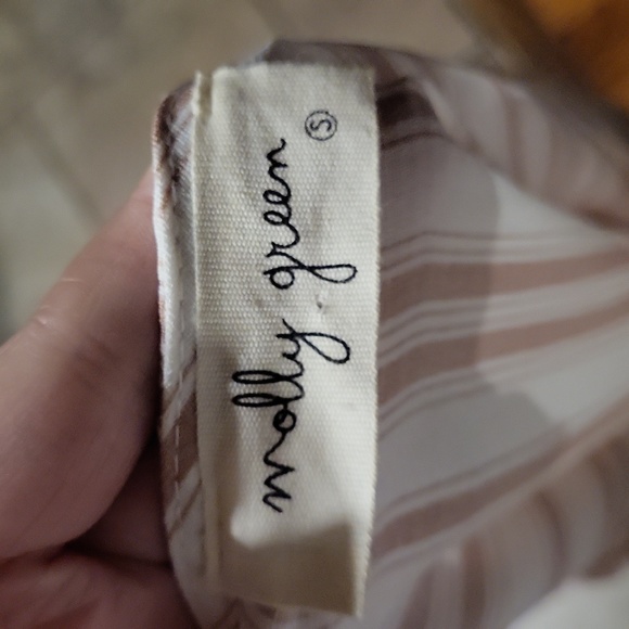 Molly Green Shirt - Picture 6 of 6